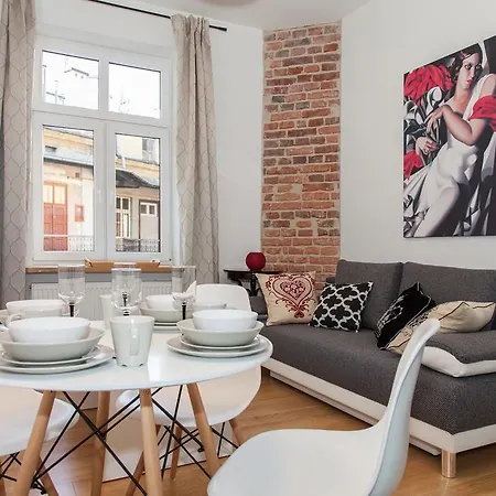 Bc7 Apartment
