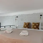 Bc7 Apartment